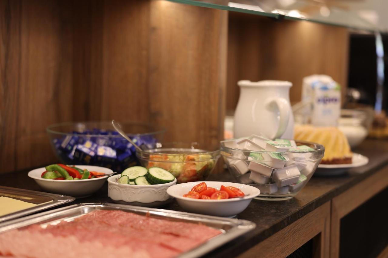 Hotel Blie, Bed & Breakfast, Self Check-In Горн Екстер'єр фото