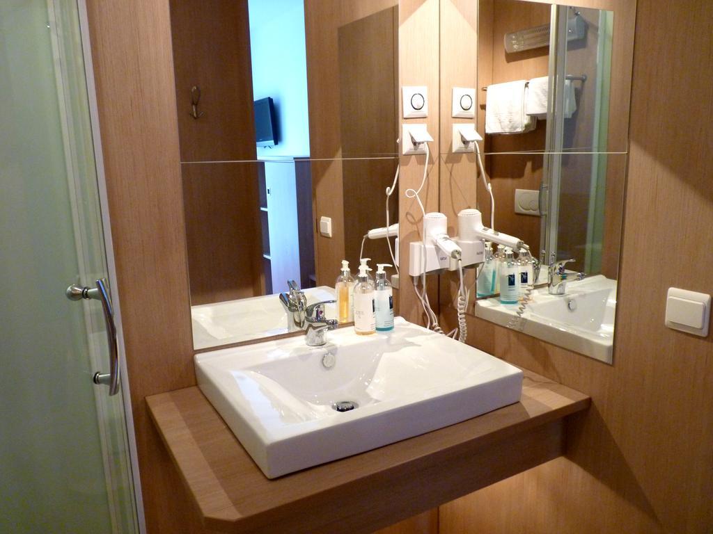 Hotel Blie, Bed & Breakfast, Self Check-In Горн Екстер'єр фото
